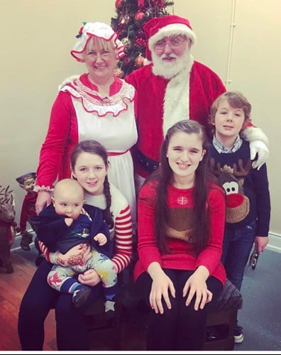 Family visiting Christmas