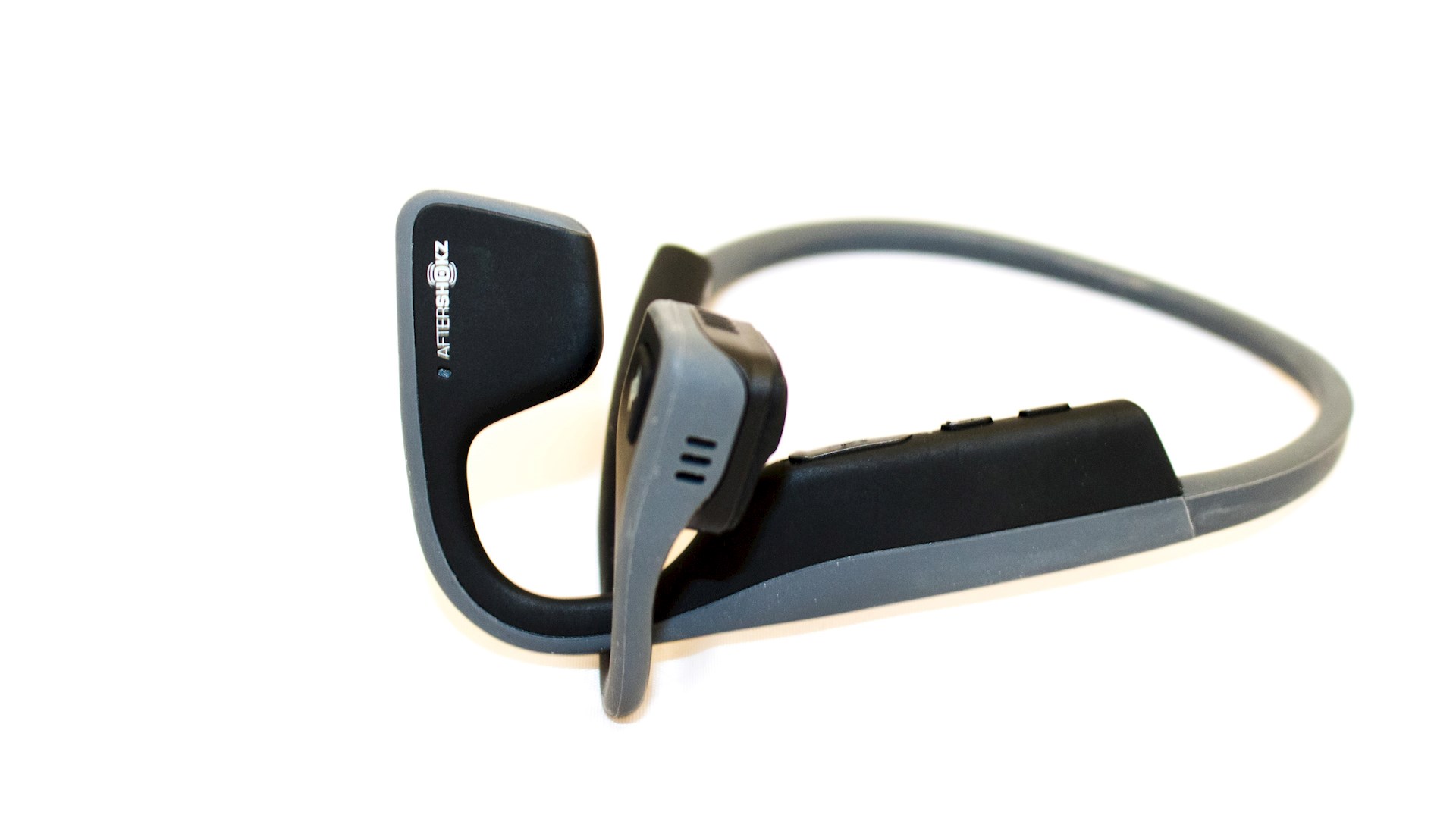 Bone conduction clearance headphones hearing aid